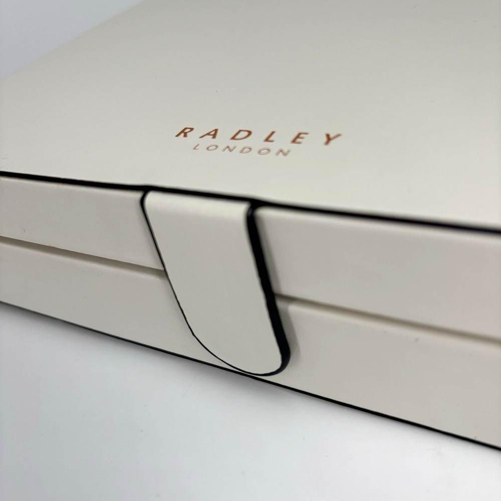 Radley London Jewelry Box White Magnetic Closure